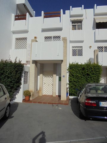 3 bedroom Townhouse For Sale in Nueva Andalucía, Málaga - thumb 40