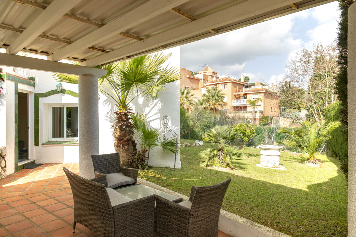 Villa te koop in Marbella R3363418