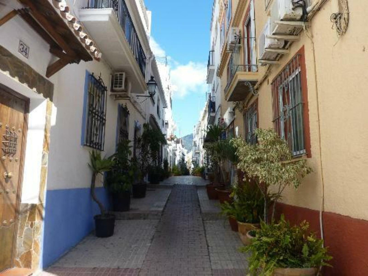HOSTEL IN MARBELLA OLD TOWN - FREEHOLD 

Andalusian style hostel, fully furnished and fantastically , Spain
