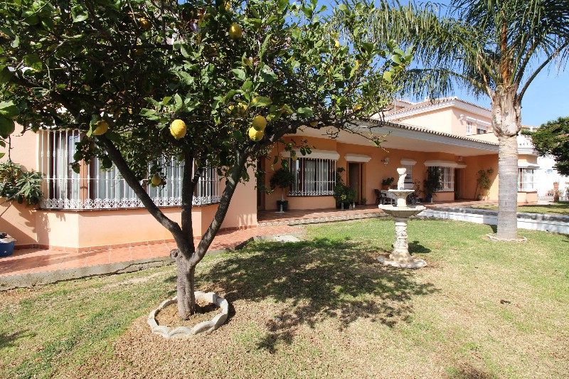 Detached Villa for sale in Mijas Golf R3367993