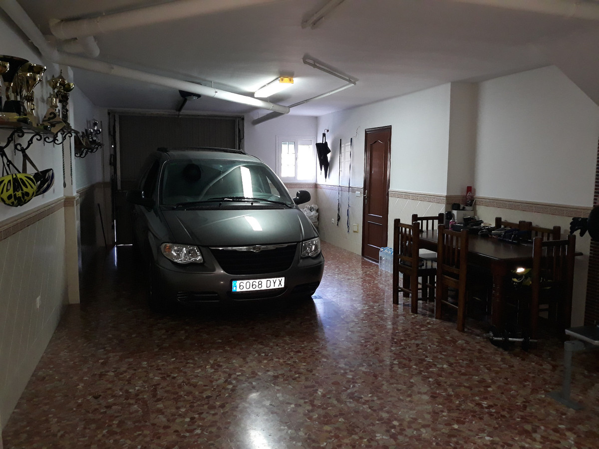 4 bedroom Townhouse For Sale in Estepona, Málaga - thumb 22