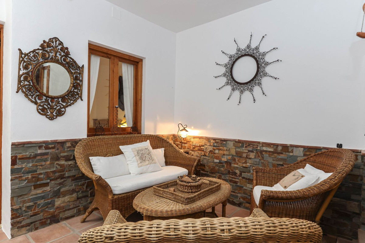 BEAUTIFULLY RESTORED townhouse

. High Quality finish
. Centre of traditional village
. Lovely VIEWS, Spain