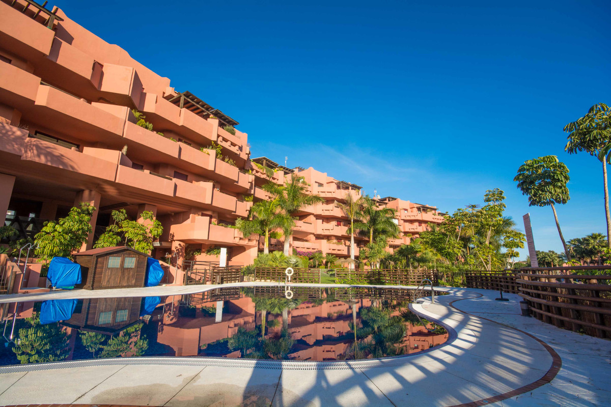 Apartment for sale in New Golden Mile, Costa del Sol
