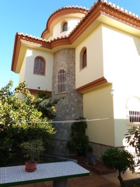 This fantastic villa is situated in Viña Malaga, one of the most sought after areas in Torre del Mar.