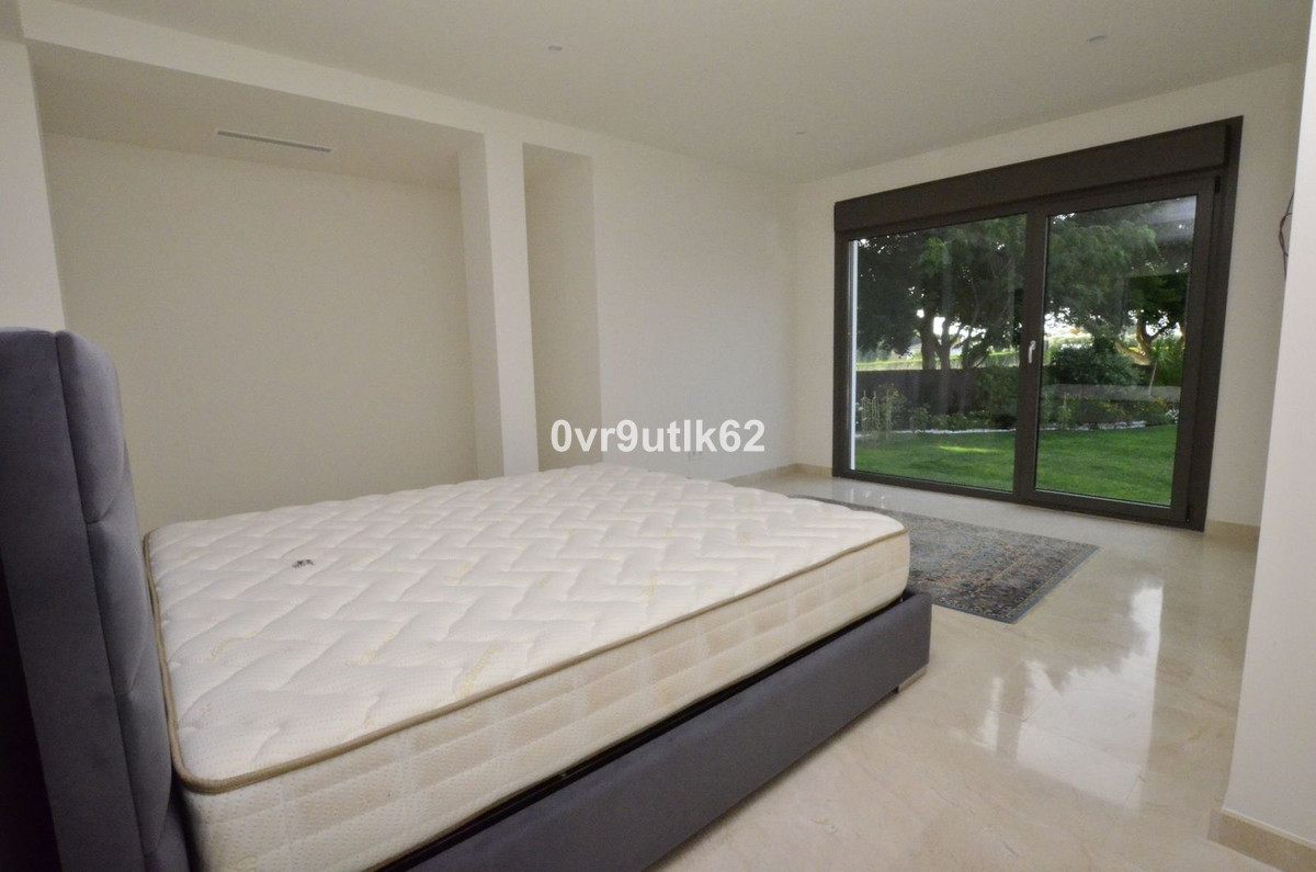 8 bedroom Villa For Sale in Sotogrande, Cádiz - thumb 22