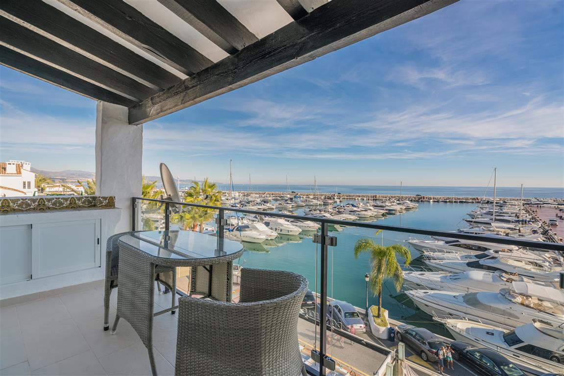 						Apartment  Penthouse
													for sale 
															and for rent
																			 in Puerto Banús
					