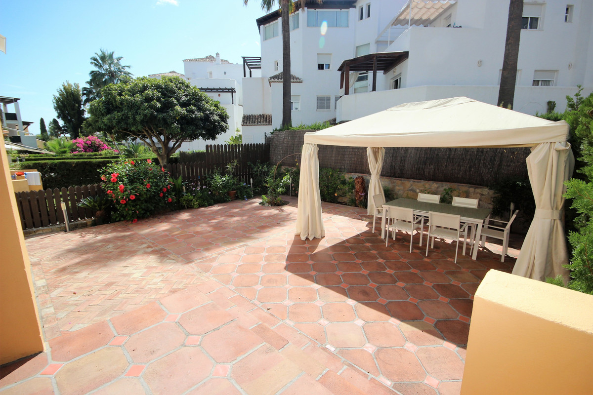 Apartamento Planta Baja en Bahía de Marbella, Costa del Sol
