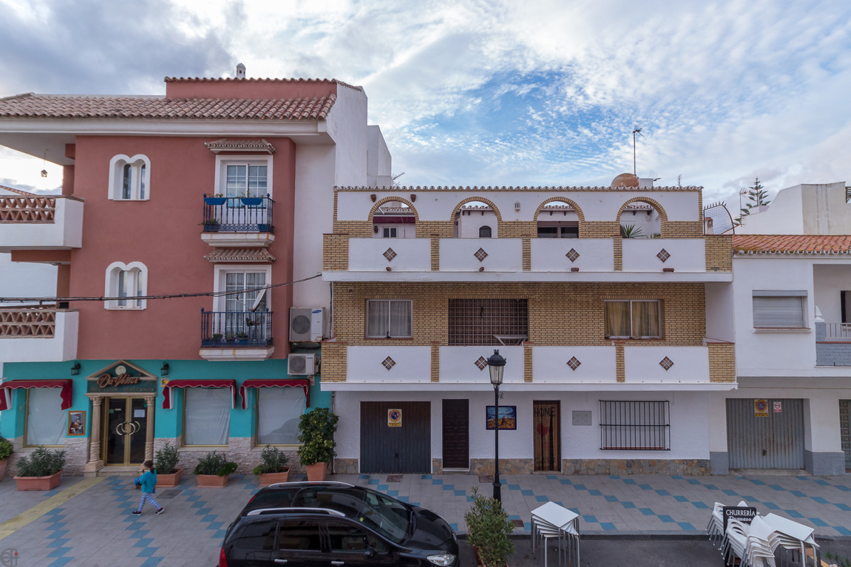 San Luis de Sabinillas, Costa del Sol, Málaga, Espanja - Huoneisto - Keskikerros