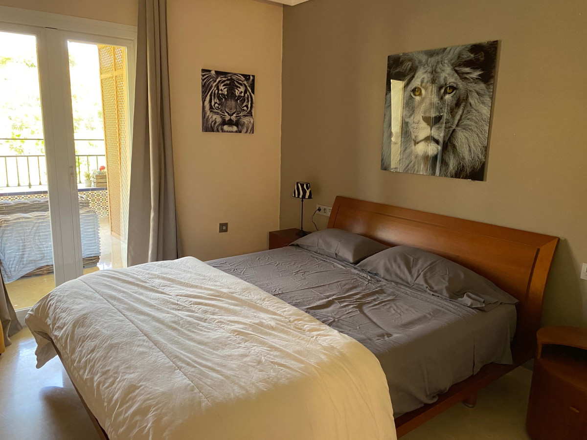 2 bed Property For Sale in La Quinta, Costa del Sol - thumb 6