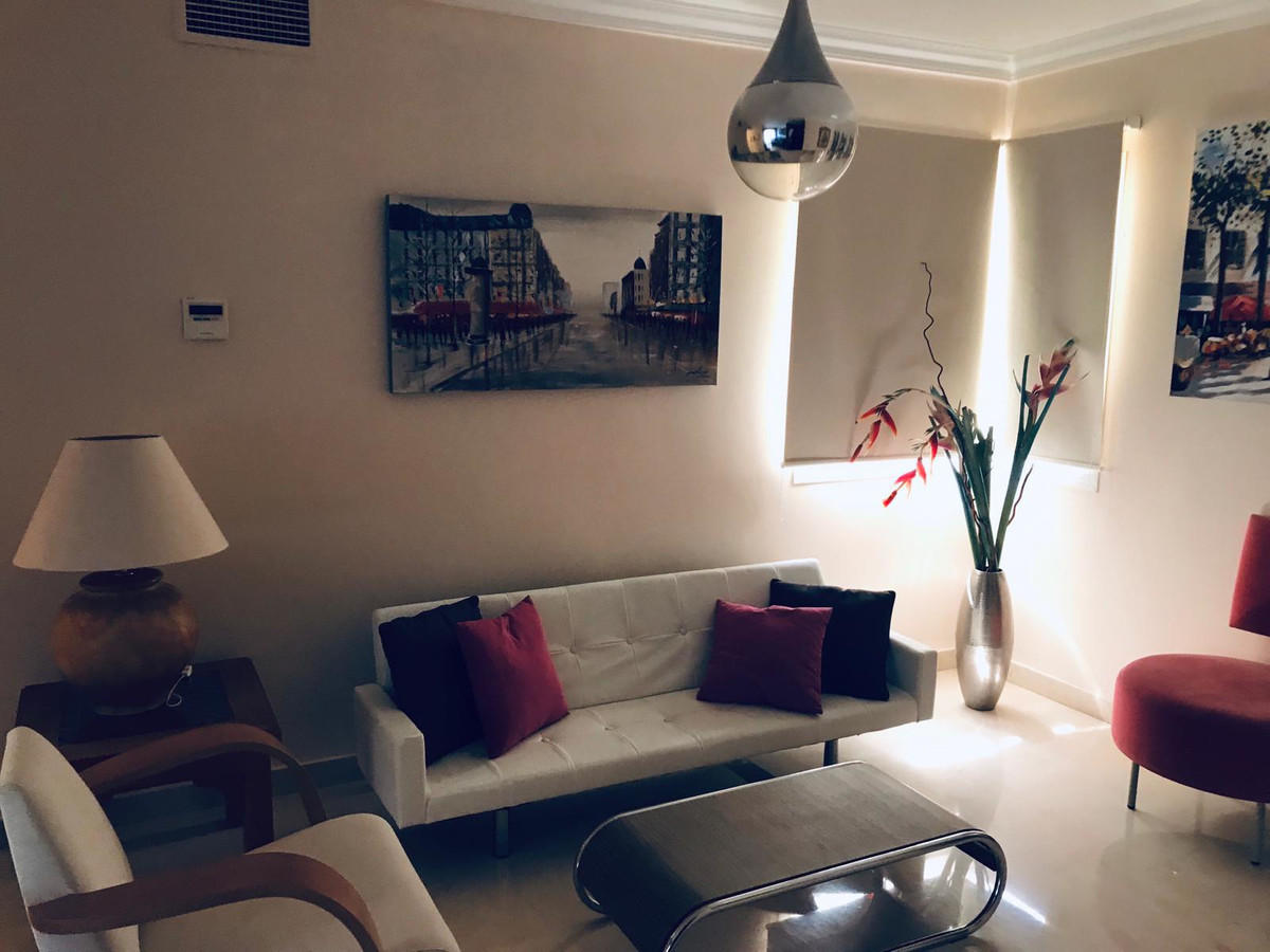 2 bedroom Apartment For Sale in La Quinta, Málaga - thumb 9
