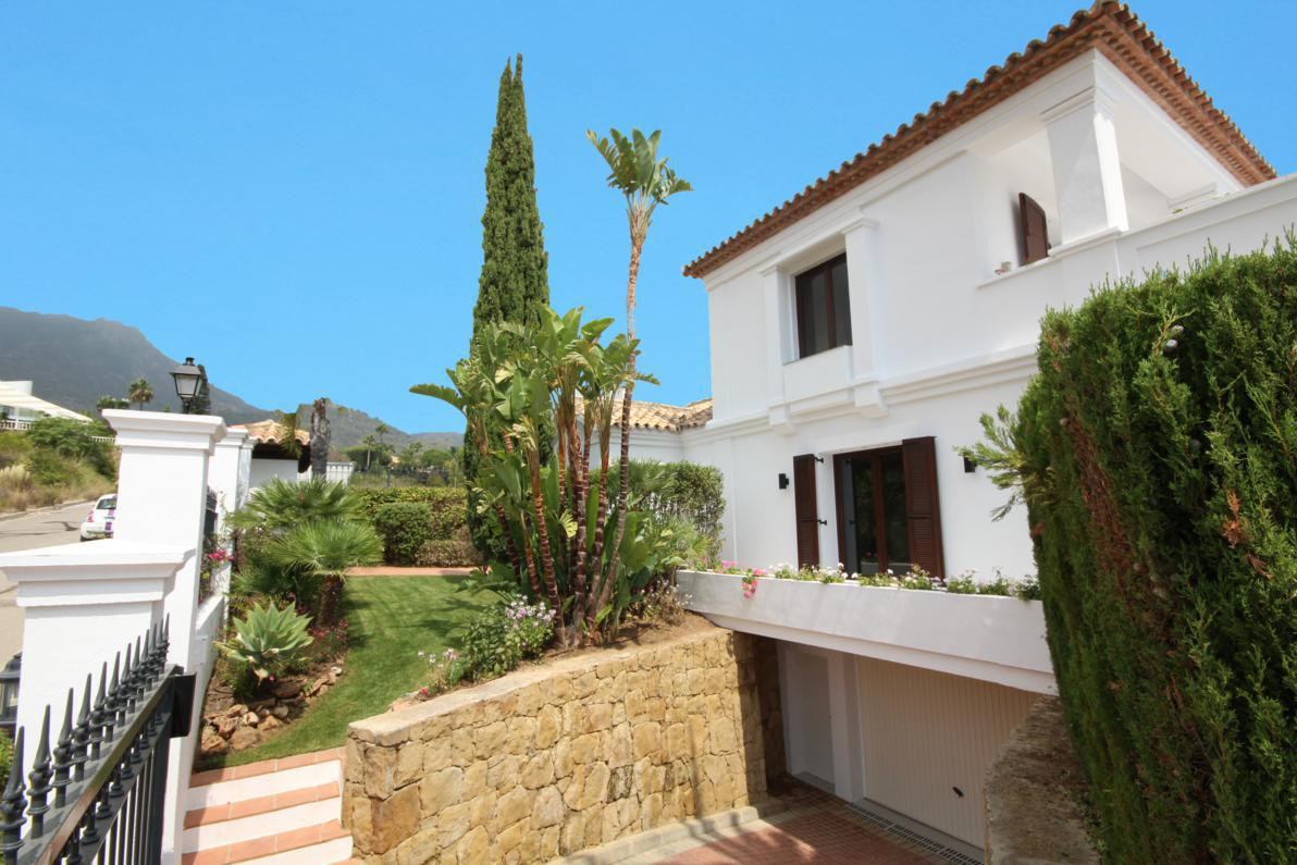 4 bedroom Villa For Sale in Marbella, Málaga - thumb 49