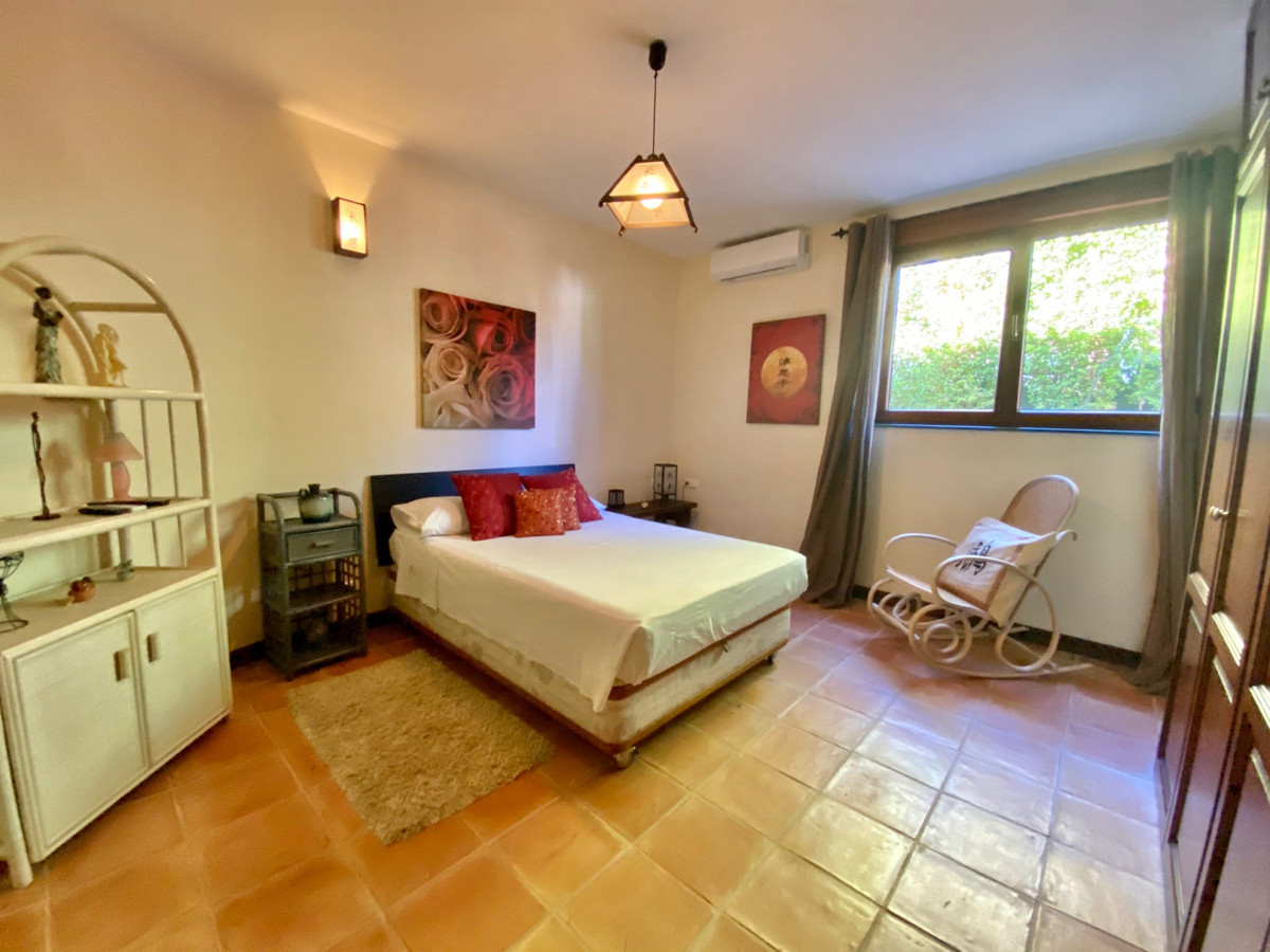 5 bedroom Villa For Sale in San Pedro de Alcántara, Málaga - thumb 19