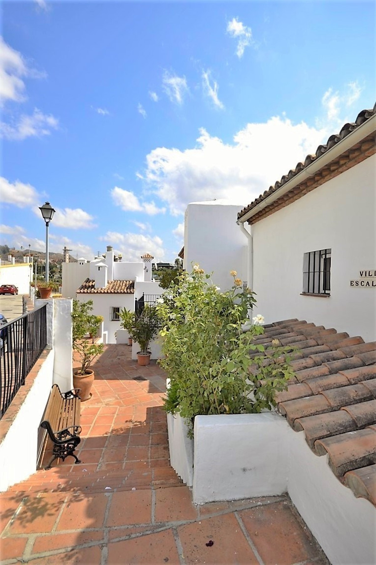 Great townhouse with SUr orientation.
It has 168 square meters, with the following distribution: Rec, Spain