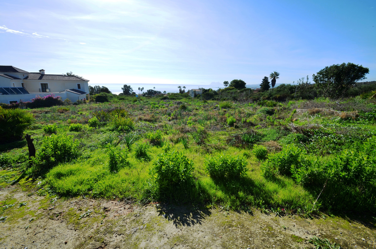 This plot is located in the area next to Sotogrande Port, very close to famous area of Gibraltar, ni, Spain
