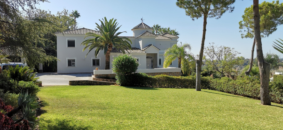 Villa te koop in Estepona R3508726