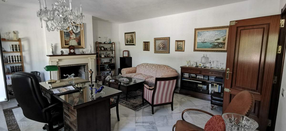5 Schlafzimmer Freistehende Villa Zu Verkaufen Estepona