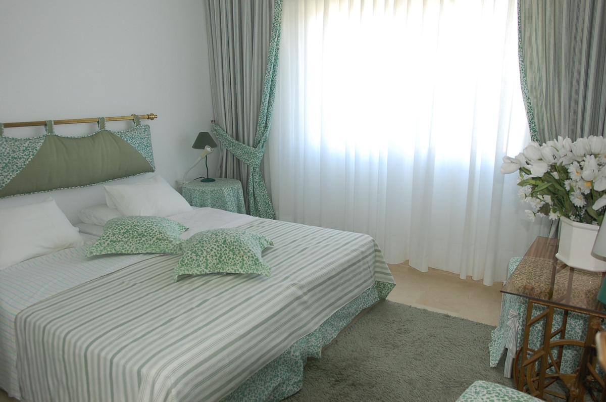 4 bedroom Apartment For Sale in Torrequebrada, Málaga - thumb 28