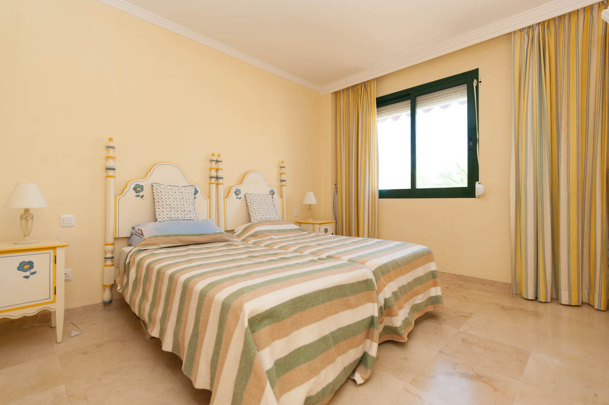 3 bedrooms Apartment in Elviria
