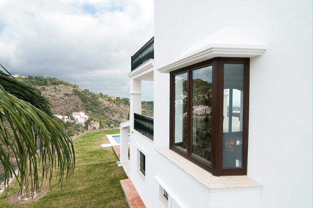 5 Bed Villa For Sale in El Madroñal, Benahavis