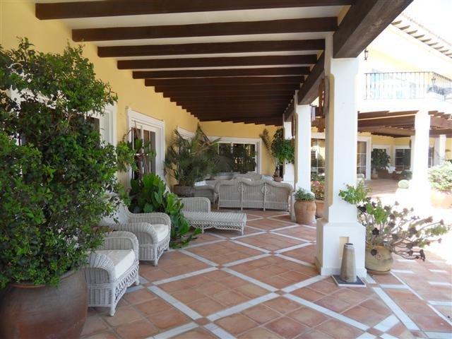 8 bed Property For Sale in La Quinta, Costa del Sol - thumb 9
