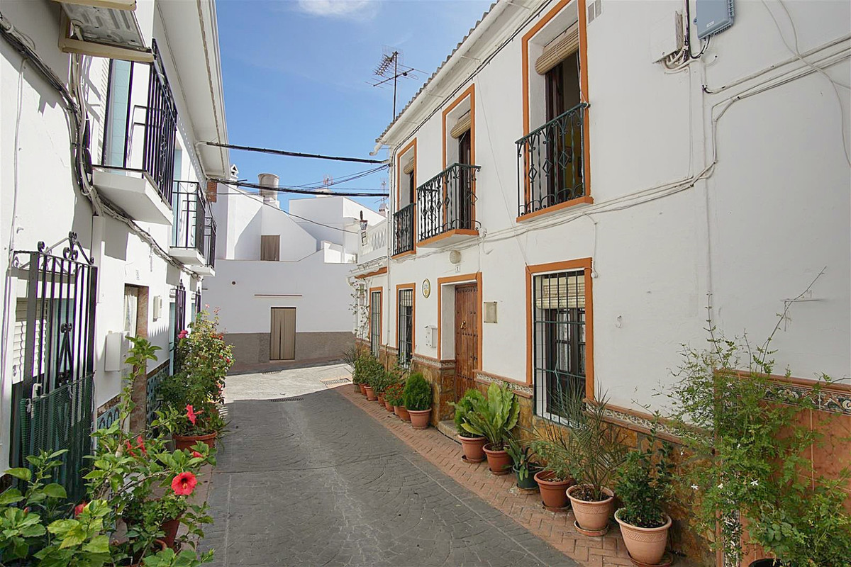 3 bed, 3 bath Townhouse - Terraced - for sale in Guaro, Málaga, for 129,000 EUR