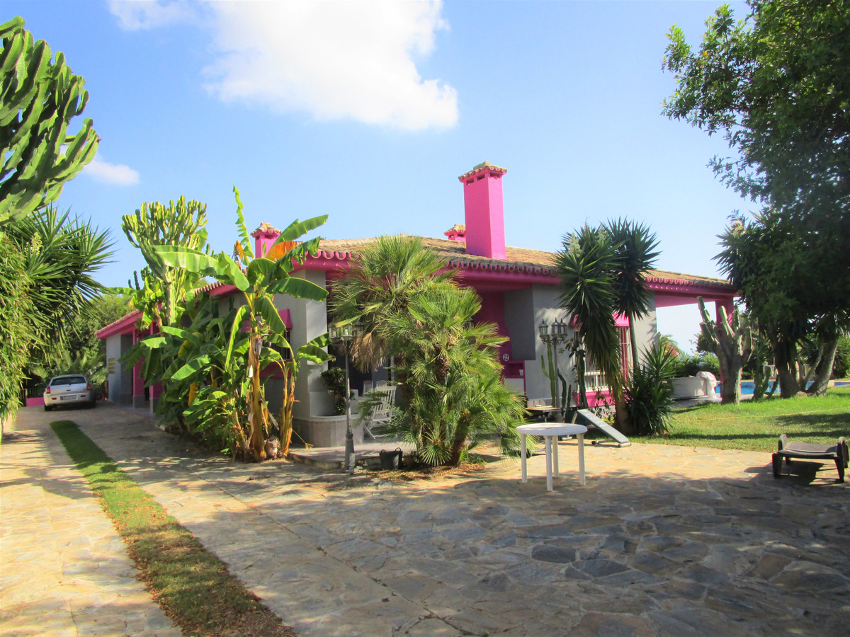 Villa Independiente en Elviria, Costa del Sol
