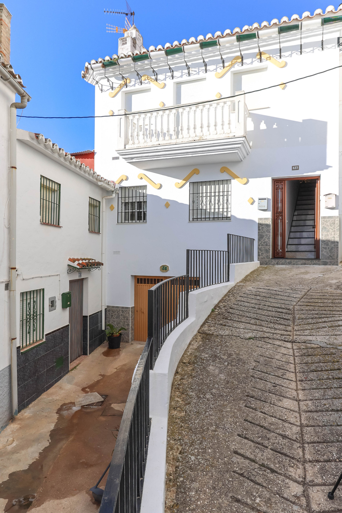 DUPLEX Apartment

. Terrace with views
. Sitting in the beautiful village of Yunquera
. EXPERIENCE T, Spain