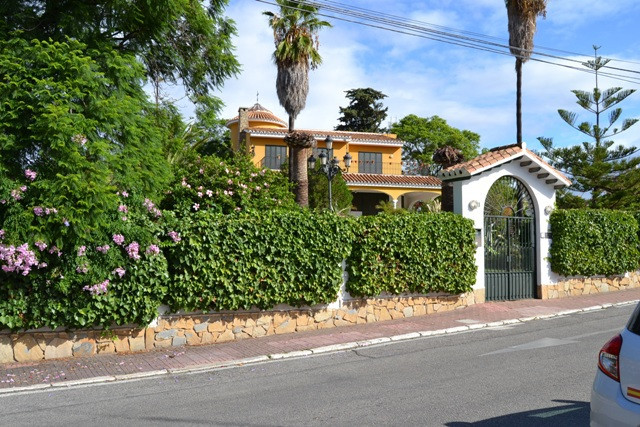 Villa Individuelle à Puerto de la Torre, Costa del Sol
