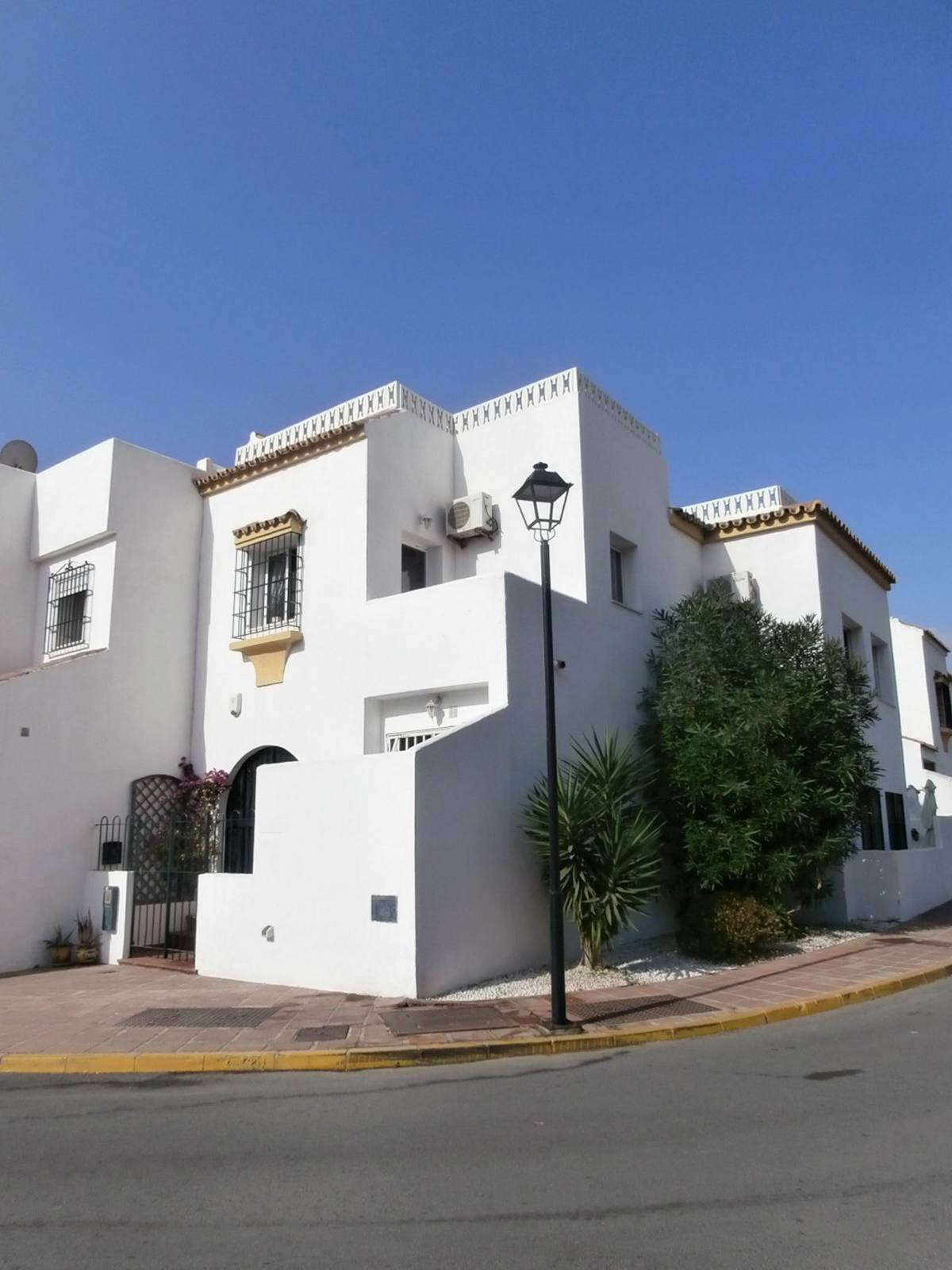 4 bedrooms Townhouse in Casares Playa
