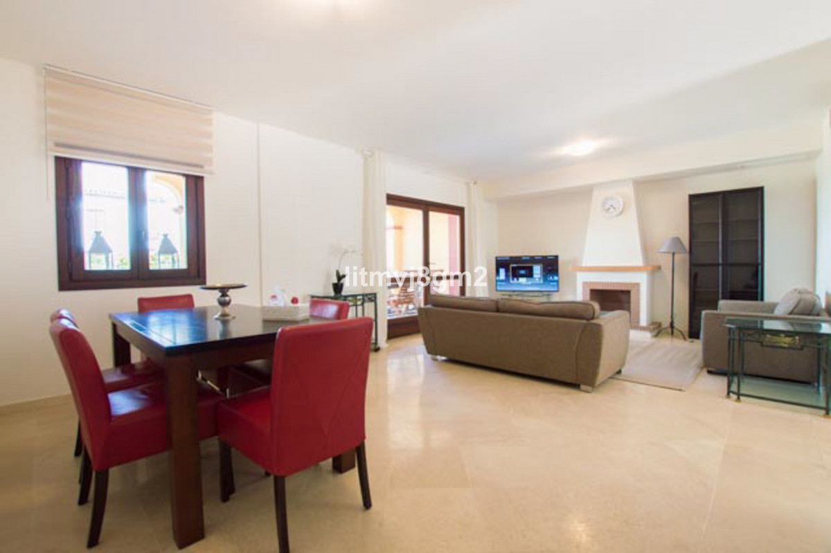 6 bedroom Townhouse For Sale in The Golden Mile, Málaga - thumb 7