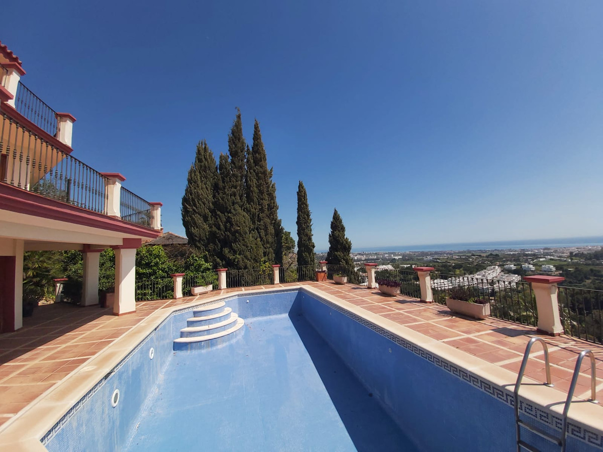 7 bedroom Villa For Sale in La Quinta, Málaga - thumb 19