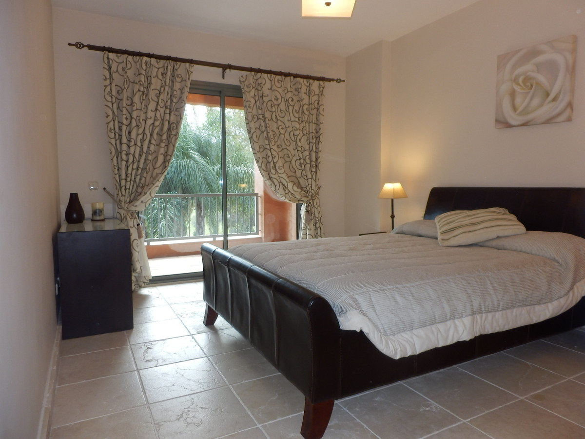 2 bed Property For Sale in Benahavís, Costa del Sol - thumb 10