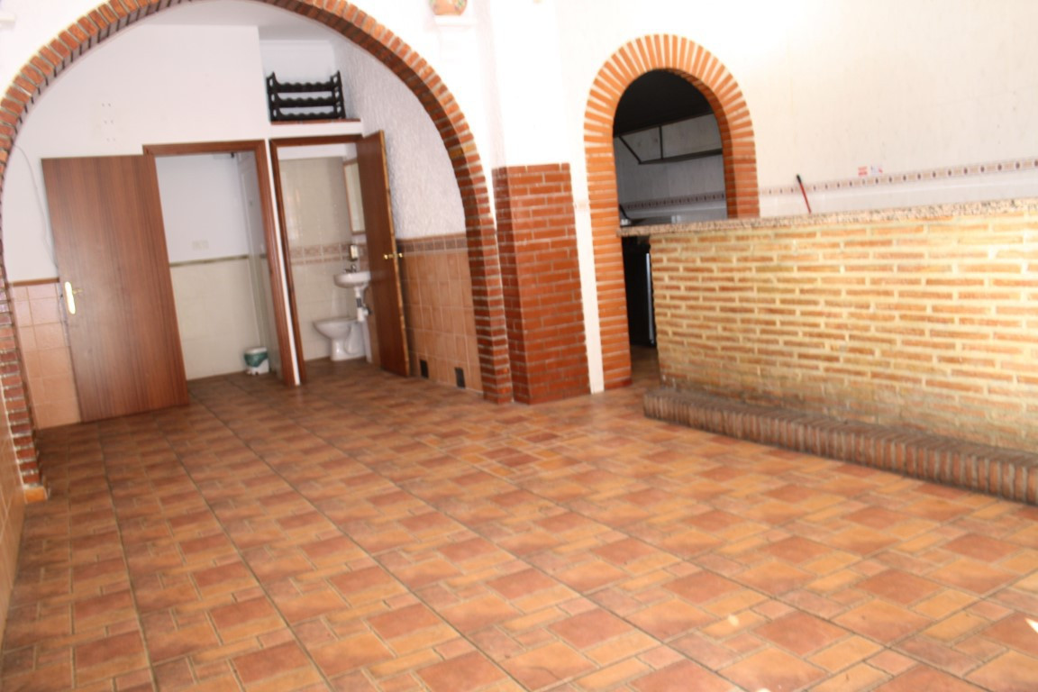 0 bedroom Commercial Property For Sale in Estepona, Málaga - thumb 3