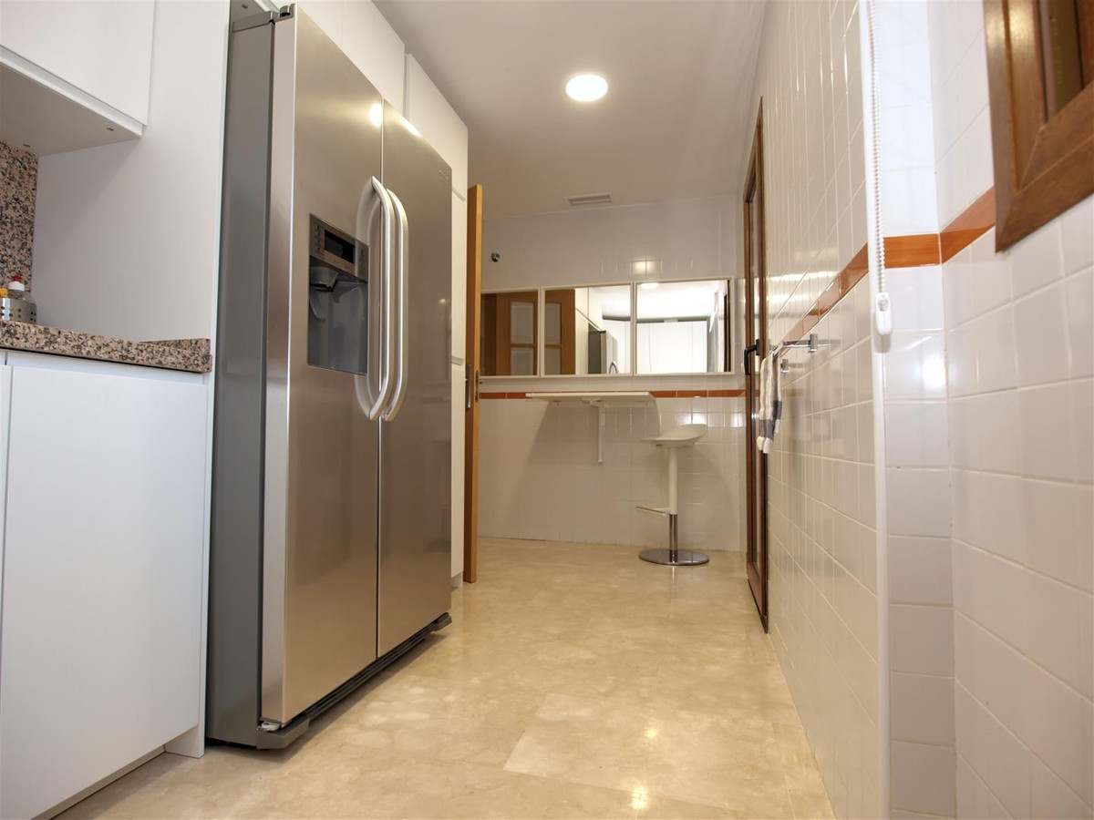 2 bedroom Apartment For Sale in La Mairena, Málaga - thumb 4