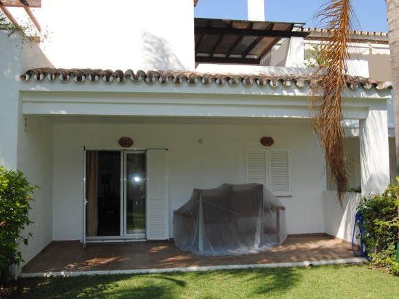4 bedrooms Townhouse in Los Monteros