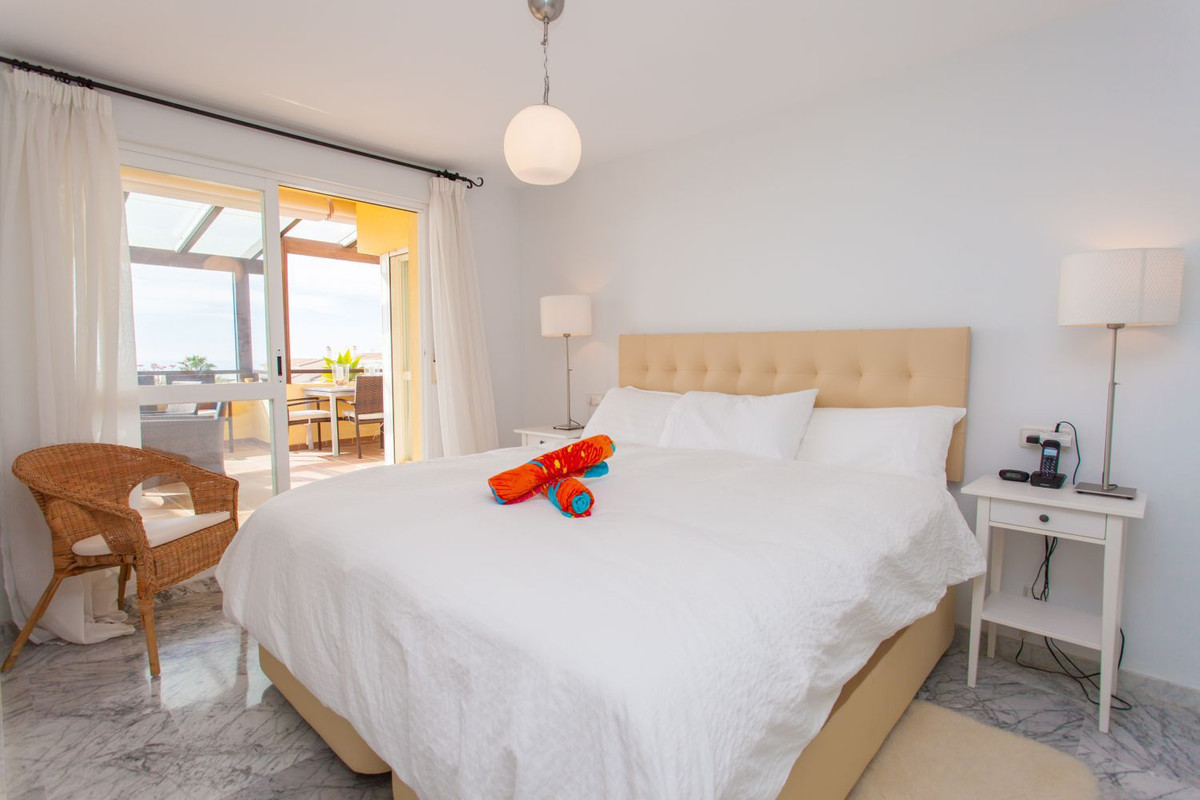 4 bedrooms Apartment in Bahía de Marbella