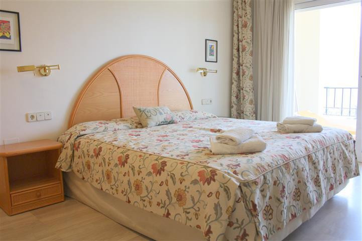 2 bedrooms Apartment in Elviria